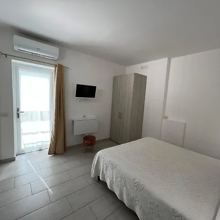 Πανσιόν Al Mare Da Francesca Όλμπια