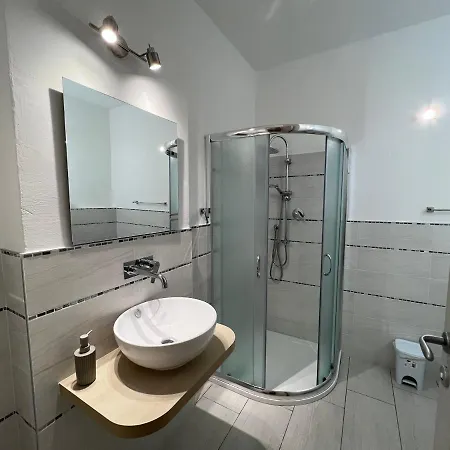 Al Mare Da Francesca 게스트하우스 3*