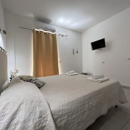 Al Mare Da Francesca 게스트하우스 올비아