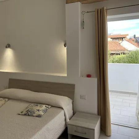 Al Mare Da Francesca Πανσιόν